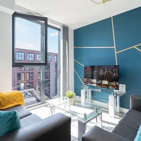 Apartment New Build - 2 Bed Luxury Spacious Modern Apt - Roof Top Terrace - Digbeth, Centre - Free Netflix & Smart Tv Birmingham