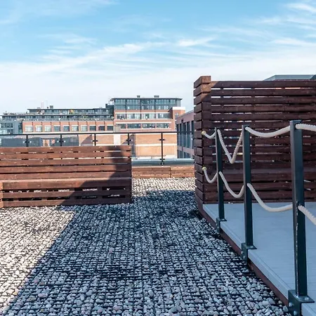 New Build - 2 Bed Luxury Spacious Modern Apt - Roof Top Terrace - Digbeth, Centre - Free Netflix & Smart Tv Apartment Birmingham