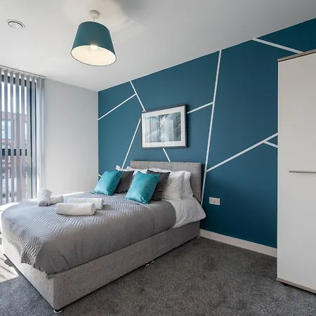 Apartment New Build - 2 Bed Luxury Spacious Modern Apt - Roof Top Terrace - Digbeth, Centre - Free Netflix & Smart Tv